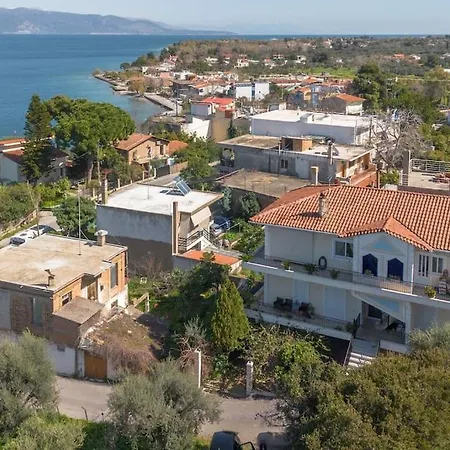 180 Seaview Apartment *